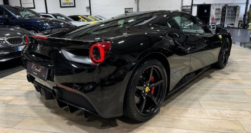 Ferrari 488 V8 3.9 T 670ch Black Carbon 2016 - photo n°7 Ferrari 488 V8 3.9 T 670ch Black Carbon  occasion à Saint Denis En Val - photo n°7