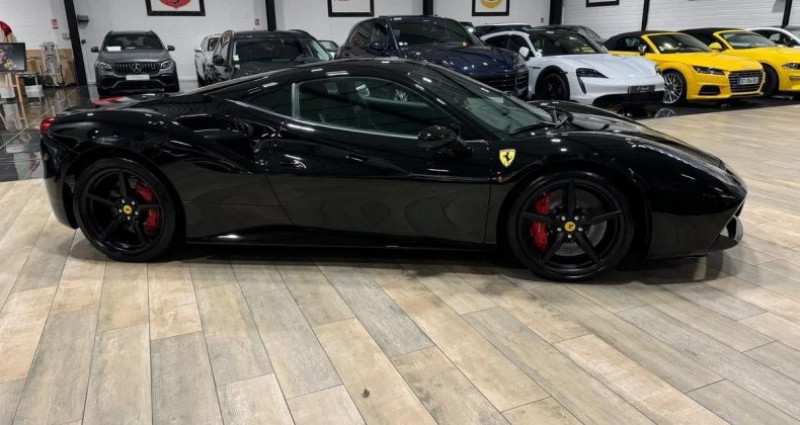 Ferrari 488 V8 3.9 T 670ch Black Carbon 2016 - photo n°5 Ferrari 488 V8 3.9 T 670ch Black Carbon  occasion à Saint Denis En Val - photo n°5