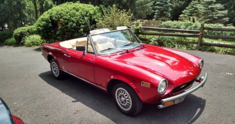 Fiat 124 Spider  1978 - photo n°4 Fiat 124 Spider   occasion à LYON - photo n°4