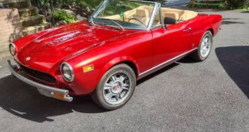 Fiat 124 Spider  1978 - photo n°7 Fiat 124 Spider   occasion à LYON - photo n°7