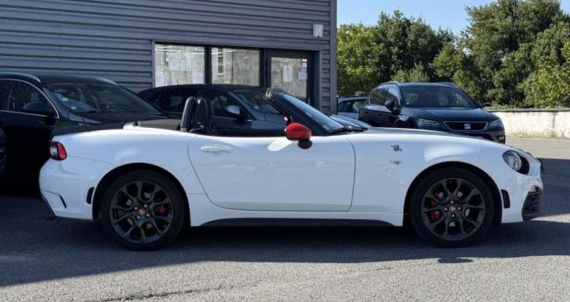 Fiat 124 Spider ABARTH 1.4 MultiAir Turbo 16V - 170 2018 - photo n°4 Fiat 124 Spider ABARTH 1.4 MultiAir Turbo 16V - 170  occasion à Chateaubernard - photo n°4