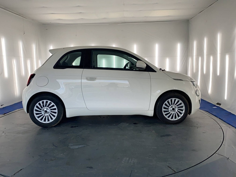 Fiat 500 500 e 95 ch Action 3p 2022 - photo n°6 Fiat 500 500 e 95 ch Action 3p  occasion à Toulouse - photo n°6