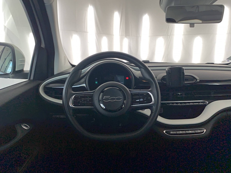 Fiat 500 500 e 95 ch Action 3p 2022 - photo n°4 Fiat 500 500 e 95 ch Action 3p  occasion à Toulouse - photo n°4