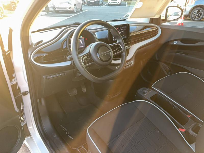 Fiat 500 500 e 95 ch Action Plus 3p 2022 - photo n°12 Fiat 500 500 e 95 ch Action Plus 3p  occasion à Toulouse - photo n°12