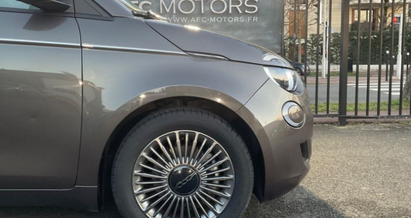 Fiat 500 e Berline 118 Ch Icone 2021 - photo n°5 Fiat 500 e Berline 118 Ch Icone  occasion à Saint-Maur-des-Fossés - photo n°5