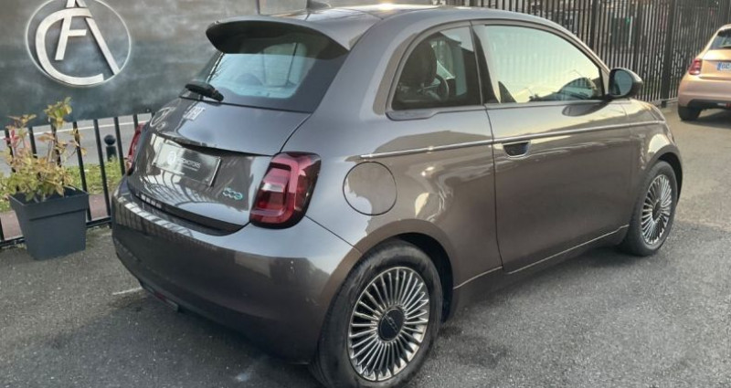 Fiat 500 e Berline 118 Ch Icone 2021 - photo n°3 Fiat 500 e Berline 118 Ch Icone  occasion à Saint-Maur-des-Fossés - photo n°3