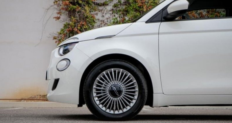 Fiat 500 Icone 2023 - photo n°7 Fiat 500 Icone  occasion à MONACO - photo n°7