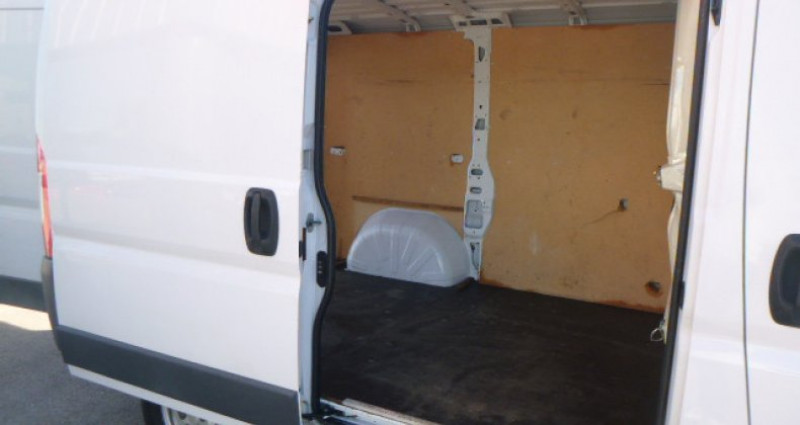 Fiat Ducato Fourgon 30 115 L1H2 3000 mm 2016 - photo n°6 Fiat Ducato Fourgon 30 115 L1H2 3000 mm  occasion à Soler - photo n°6
