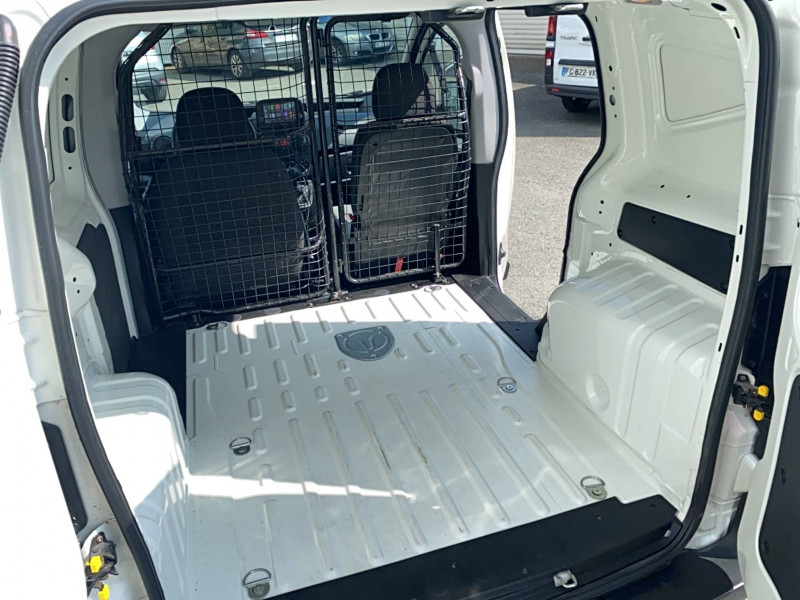 Fiat Fiorino FIORINO TOLE 1.3 16V MULTIJET 95 PRO LOUNGE 4p  occasion  Libourne - photo n17