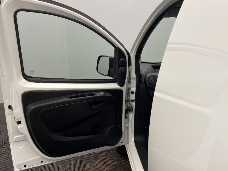 Fiat Fiorino FIORINO TOLE 1.3 16V MULTIJET 95 PRO LOUNGE  occasion � Mont�vrain - photo n�17