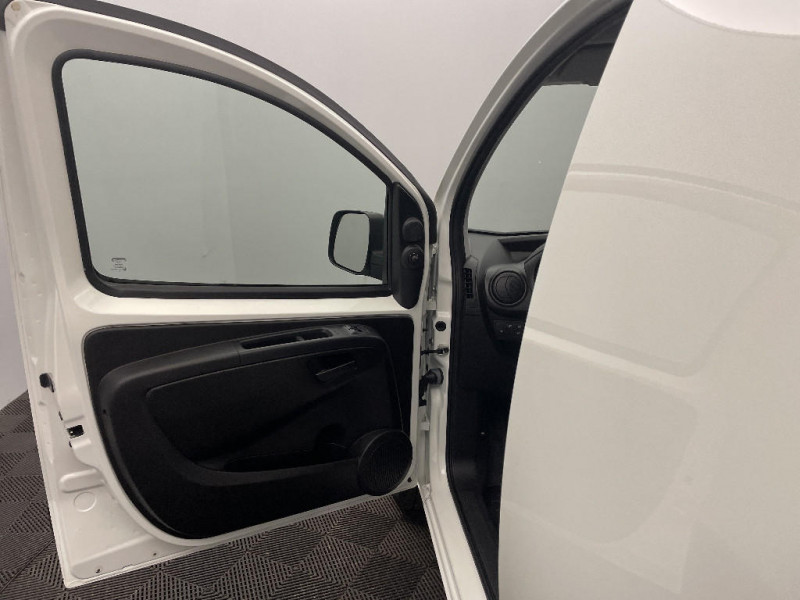 Fiat Fiorino FIORINO TOLE 1.3 16V MULTIJET 95 PRO LOUNGE  occasion � Mont�vrain - photo n�19