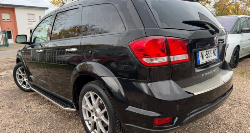 Fiat Freemont 2.0 MULTIJET 140 LOUNGE 7 places GPS CUIR 2013 - photo n°2 Fiat Freemont 2.0 MULTIJET 140 LOUNGE 7 places GPS CUIR  occasion à Uckange - photo n°2