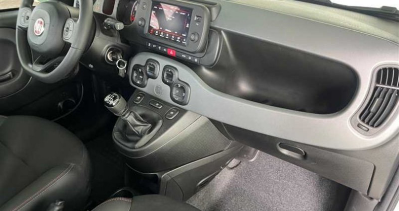 Fiat Panda 1.0 70 ch Hybride BSG S/S Sport 2022 - photo n°2 Fiat Panda 1.0 70 ch Hybride BSG S/S Sport  occasion à SAINT FULGENT - photo n°2