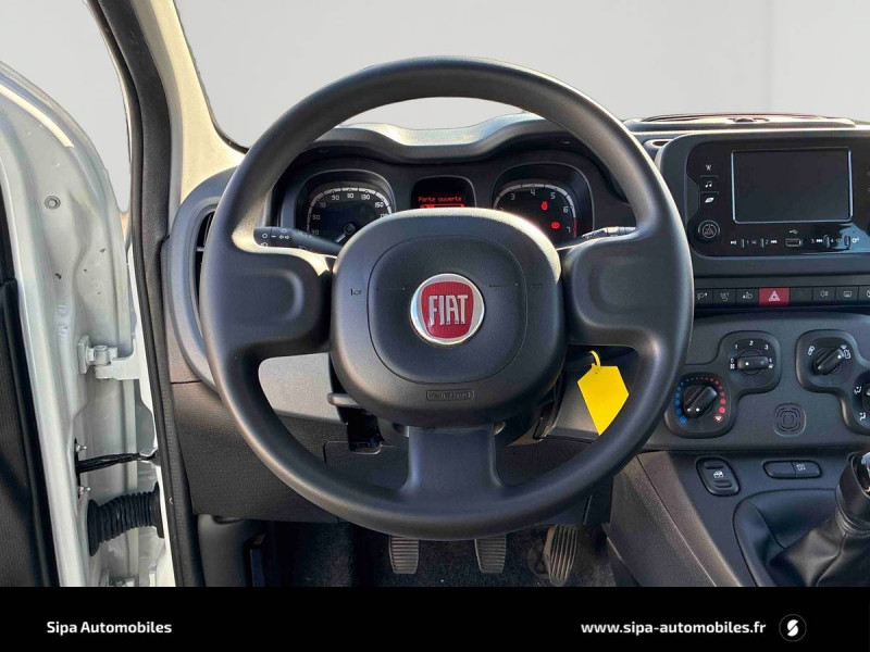 Fiat Panda Panda 1.0 70 ch Hybrid BSG S/S  5p 2023 - photo n°13 Fiat Panda Panda 1.0 70 ch Hybrid BSG S/S  5p  occasion à Toulouse - photo n°13