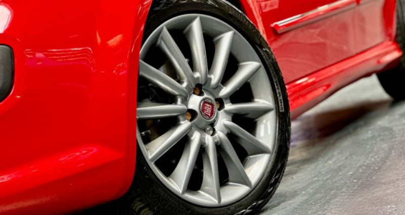 Fiat Punto EVO 1.4L Turbo Sport 135 ch 46 508 kms Rosso Passionale Première 2010 - photo n°5 Fiat Punto EVO 1.4L Turbo Sport 135 ch 46 508 kms Rosso Passionale Première  occasion à Halluin - photo n°5