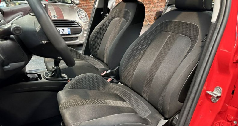 Fiat Punto EVO 1.4L Turbo Sport 135 ch 46 508 kms Rosso Passionale Première 2010 - photo n°7 Fiat Punto EVO 1.4L Turbo Sport 135 ch 46 508 kms Rosso Passionale Première  occasion à Halluin - photo n°7