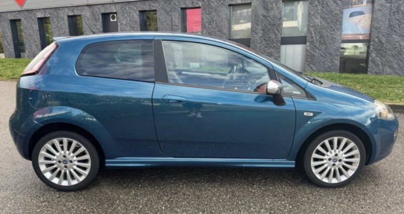 Fiat Punto TWINAIR 85CV 2012 - photo n°4 Fiat Punto TWINAIR 85CV  occasion à VIVIERS-DU-LAC - photo n°4