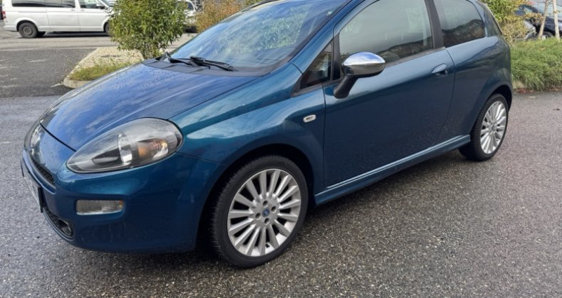 Fiat Punto TWINAIR 85CV 2012 Fiat Punto TWINAIR 85CV  occasion à VIVIERS-DU-LAC