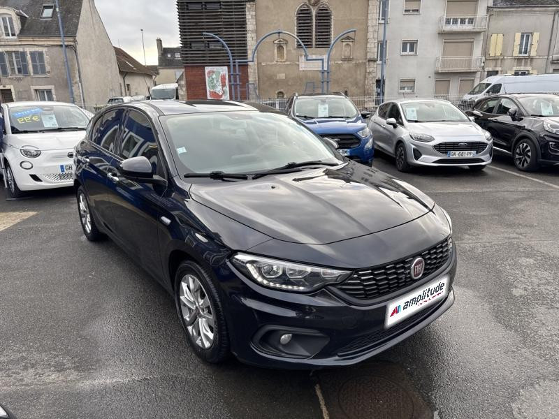 Fiat Tipo 1.4 95ch Easy 5p  occasion � Fleury-les-Aubrais - photo n�3
