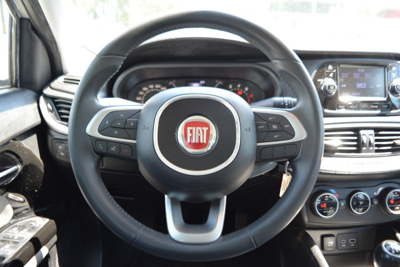 Fiat Tipo 1.4 95CH EASY MY18 4P  occasion  Toulouse - photo n13
