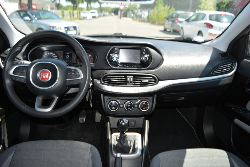 Fiat Tipo 1.4 95CH EASY MY18 4P  occasion  Toulouse - photo n3