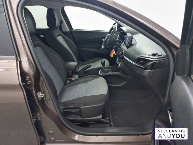 Fiat Tipo Cross 1.0 Firefly Turbo 100 ch S&S Plus  occasion  LYON - photo n10