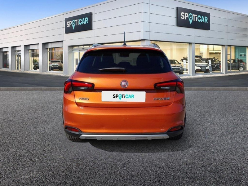 Fiat Tipo CROSS 5 PORTES 1.0 Firefly Turbo 100 ch S&S Plus  occasion  La Valette-du-Var - photo n4