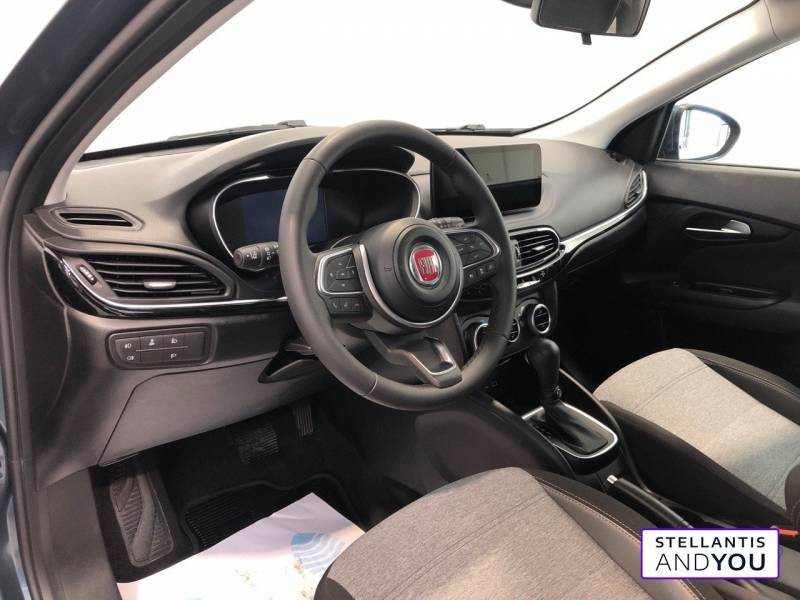Fiat Tipo Cross 5 Portes 1.5 Firefly Turbo 130 ch S&S DCT7 Hybrid Plus  occasion à  VENISSIEUX - photo n°9