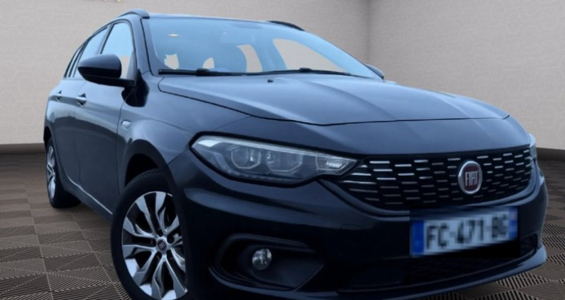 Fiat Tipo Hatchback Lounge 1.6 JTDM 120 Ch - GPS, Cam�ra, Clim Auto  occasion � Uckange - photo n�3