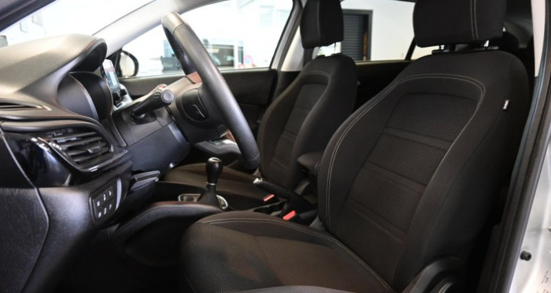 Fiat Tipo STATION WAGON MY21 1.0 Firefly Turbo 100 ch S&S Life Plus 2021 - photo n°7 Fiat Tipo STATION WAGON MY21 1.0 Firefly Turbo 100 ch S&S Life Plus  occasion à ST SATURNIN - photo n°7