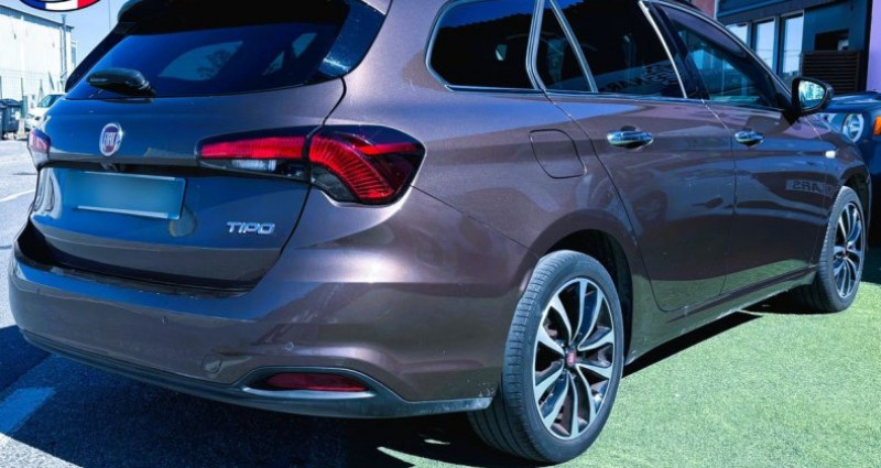 Fiat Tipo SW II 1.6 110ch Lounge ATX-PREMIERE MAIN-MOTEUR A CHAINE- EN  occasion � Saint Maximin la Sainte Baume - photo n�2