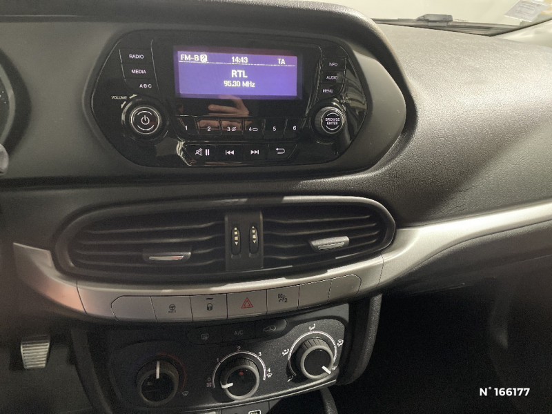 Fiat Tipo Tipo 5 Portes 1.4 95 ch  occasion � �vreux - photo n�13