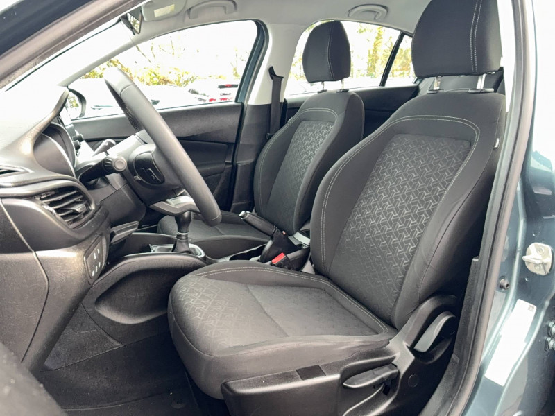Fiat Tipo Tipo Cross 1.0 Firefly Turbo 100 ch S&S  5p  occasion � Villenave-d'Ornon - photo n�8