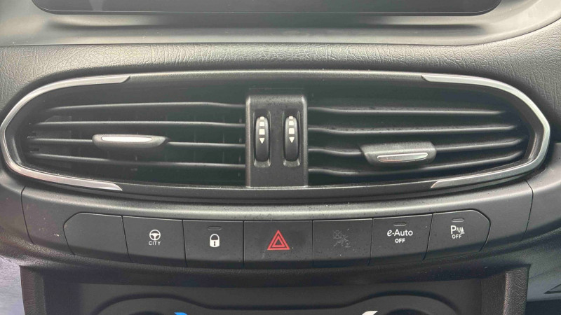 Fiat Tipo Tipo SW 1.5 Firefly Turbo 130 ch S&S DCT7 Hybrid Cross 5p  occasion � Villenave-d'Ornon - photo n�17