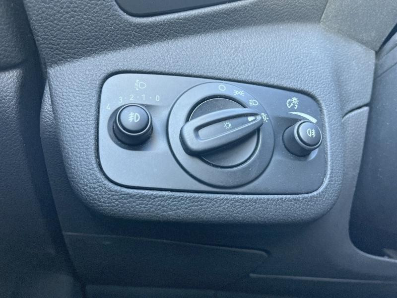 Ford C-Max 1.0 EcoBoost 125ch Stop&Start Titanium Euro6.2  occasion  Le Havre - photo n7