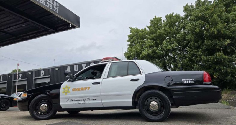 Ford Crown Victoria 4.6 V8 Police Interceptor 2008  occasion  Breteuil - photo n6