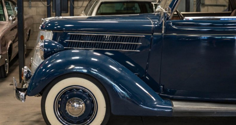 Ford Deluxe V8 2 Passenger Cabriolet 1936 - photo n°2 Ford Deluxe V8 2 Passenger Cabriolet  occasion à LYON - photo n°2