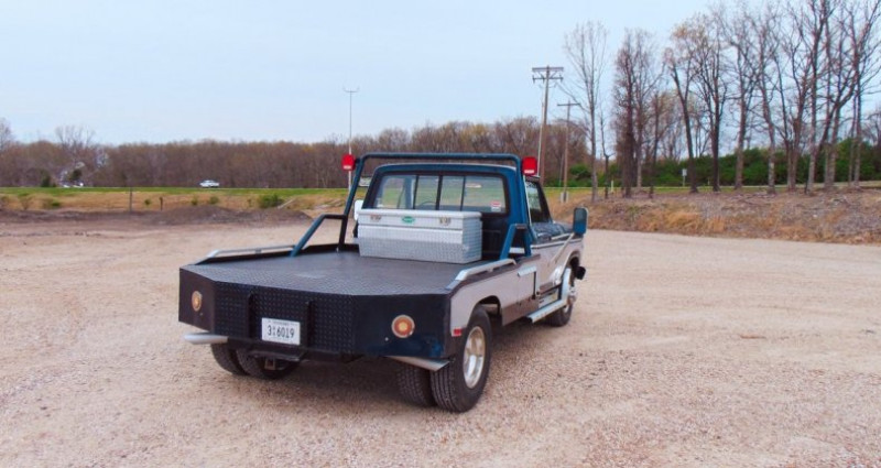 Ford F-350 F-350 1979 - photo n°4 Ford F-350 F-350  occasion à LYON - photo n°4