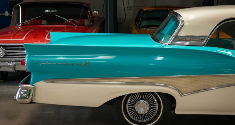 Ford Fairlane 500 Skyliner Retractable 352/300HP V8 1958 - photo n°5 Ford Fairlane 500 Skyliner Retractable 352/300HP V8  occasion à LYON - photo n°5