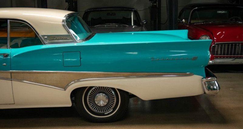 Ford Fairlane 500 Skyliner Retractable 352/300HP V8 1958 - photo n°4 Ford Fairlane 500 Skyliner Retractable 352/300HP V8  occasion à LYON - photo n°4