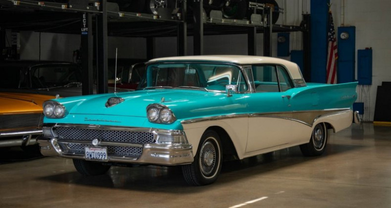 Ford Fairlane 500 Skyliner Retractable 352/300HP V8 1958 Ford Fairlane 500 Skyliner Retractable 352/300HP V8  occasion à LYON