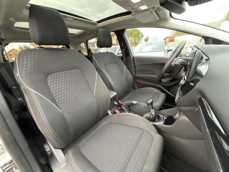 Ford Fiesta 1.0 EcoBoost 100ch Stop&Start Titanium 5p  occasion � Beaune - photo n�11