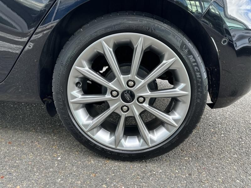 Ford Fiesta 1.0 EcoBoost 100ch Stop&Start Vignale BVA 5p Euro6.2 2019 - photo n°14 Ford Fiesta 1.0 EcoBoost 100ch Stop&Start Vignale BVA 5p Euro6.2  occasion à Gien - photo n°14
