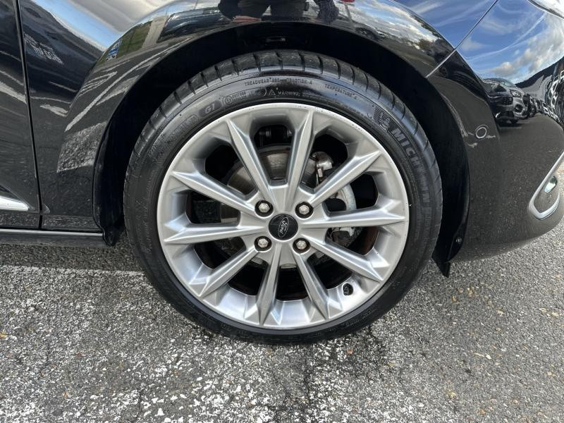 Ford Fiesta 1.0 EcoBoost 100ch Stop&Start Vignale BVA 5p Euro6.2 2019 - photo n°16 Ford Fiesta 1.0 EcoBoost 100ch Stop&Start Vignale BVA 5p Euro6.2  occasion à Gien - photo n°16