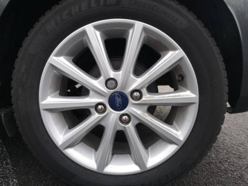 Ford Fiesta 1.0 EcoBoost 95ch Titanium 5p  occasion � Saint-Maximin - photo n�10