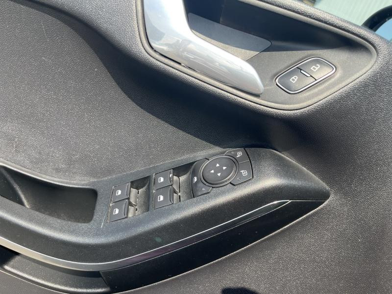 Ford Fiesta 1.0 EcoBoost Hybrid 125ch Titanium Business 5p  occasion  Fleury-les-Aubrais - photo n20