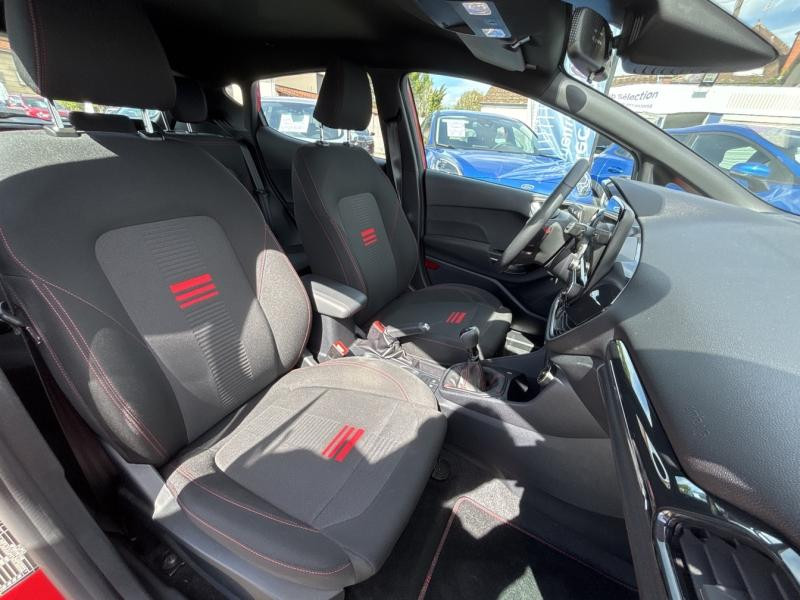 Ford Fiesta 1.0 Flexifuel 95ch ST-Line 5p 2022 - photo n°11 Ford Fiesta 1.0 Flexifuel 95ch ST-Line 5p  occasion à Dole - photo n°11