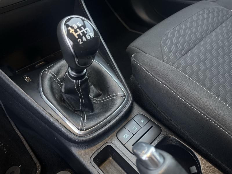 Ford Fiesta 1.0 Flexifuel 95ch Titanium Business 5p  occasion � Fleury-les-Aubrais - photo n�17