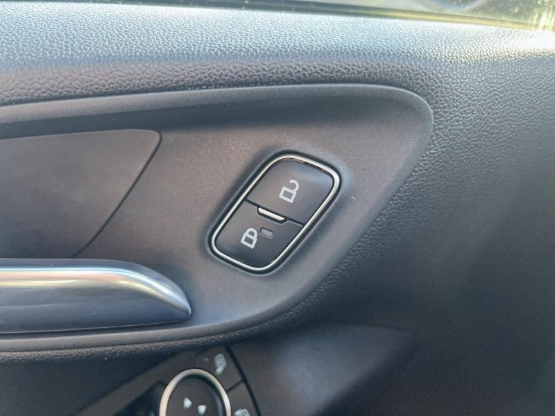 Ford Fiesta 1.1 75ch Cool & Connect 5p  occasion � Saint-L� - photo n�19