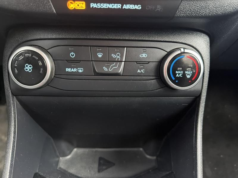 Ford Fiesta 1.1 75ch Cool & Connect 5p  occasion � Dijon - photo n�17